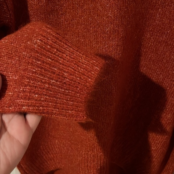 Old Navy Women’s sweater size small burnt orange - Picture 4 of 6